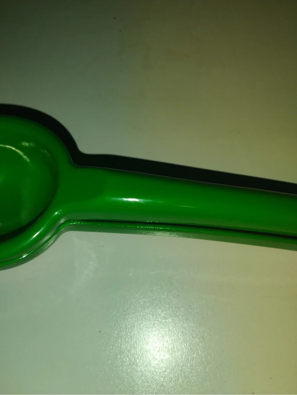 Green Plastic Citrus Juicer Squeezer Handheld